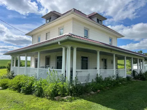 2629 Pecan Ave, Guthrie Center, IA 50115