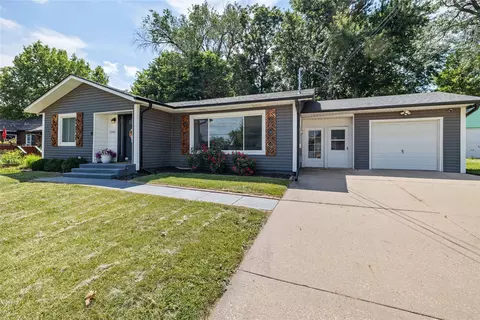 1240 63rd St, Windsor Heights, IA 50324