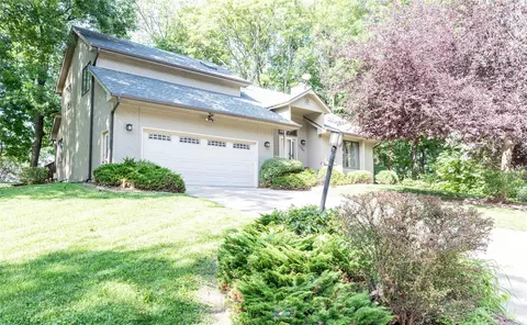 7361 Hyperion Pointe Dr, Johnston, IA 50131