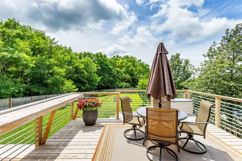 503 E 13th Pl, Indianola, IA 50125