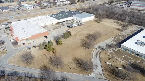 00 109th St, Urbandale, IA 50322