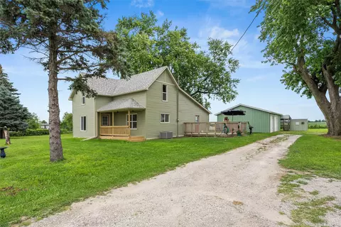 1620 Oregon Dr, Knoxville, IA 50138