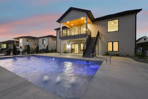 14204 Persimmon Dr, Urbandale, IA 50323