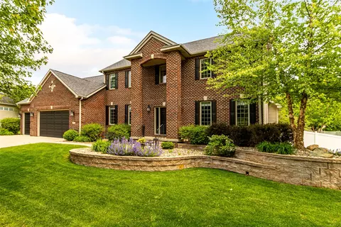 3728 Bridgeport Dr, Ames, IA 50010