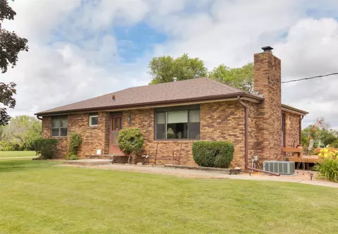 6550 SE 32nd Ave, Pleasant Hill, IA 50327