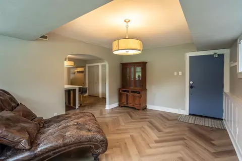 4000 University Ave #7, Des Moines, IA 50311