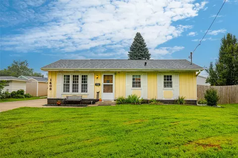 1408 N 8th Avenue Pl E, Newton, IA 50208