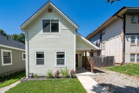 814 Lyon St, Des Moines, IA 50309