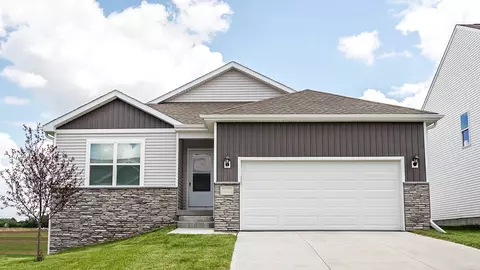 3580 Azalea Dr, Waukee, IA 50263