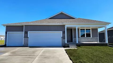 5709 NE Sienna Dr, Ankeny, IA 50021