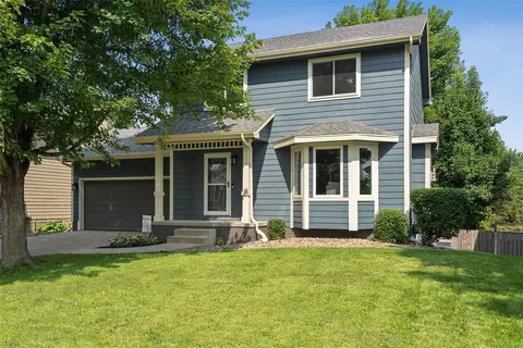 1116 S 50th Pl, West Des Moines, IA 50265