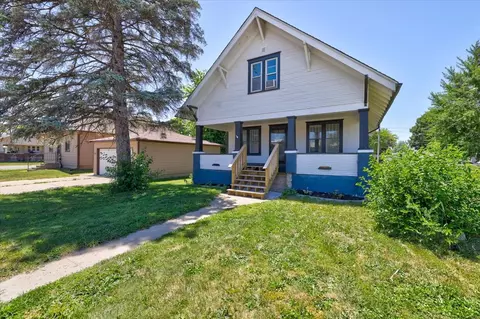 211 S Main St, Melcher Dallas, IA 50049