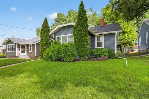 1224 1st Ave E, Newton, IA 50208