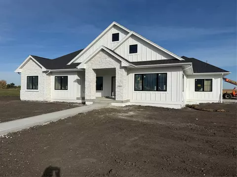 1904 NE 19th St, Ankeny, IA 50021