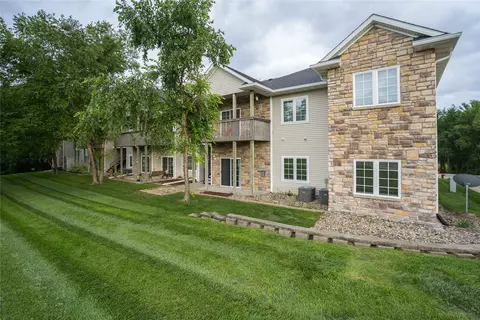 1655 34th Ave SW #3, Altoona, IA 50009