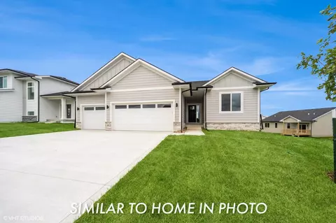 2715 NW 27th St, Ankeny, IA 50023