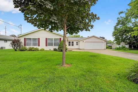 110 E Nevada St, Monroe, IA 50170