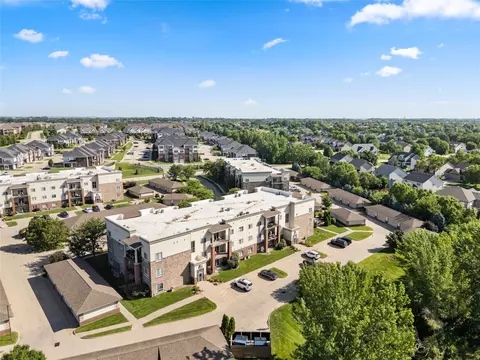 6350 Coachlight Dr #3108, West Des Moines, IA 50266