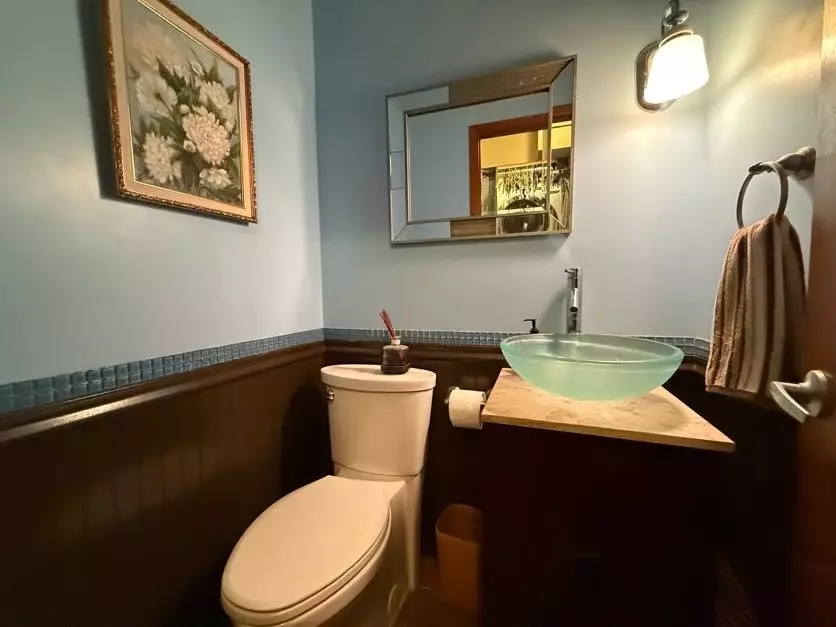 Bath - 3233 68th St, Urbandale, IA 50322 photo 1 of 3