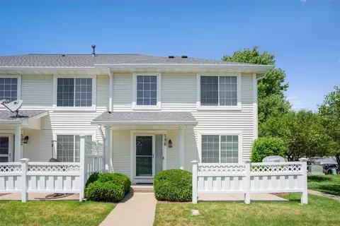 596 SE Williams Ct, Waukee, IA 50263