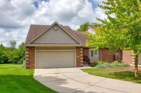 902 NW Irvinedale Dr, Ankeny, IA 50023