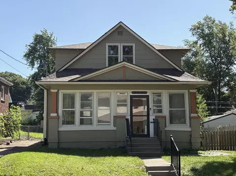 2119 E 12th St, Des Moines, IA 50316