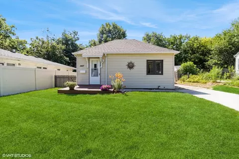 1427 Summit Ave, Ames, IA 50010