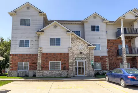 6255 Beechtree Dr #4203, West Des Moines, IA 50266