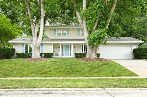 1055 21st St, West Des Moines, IA 50265