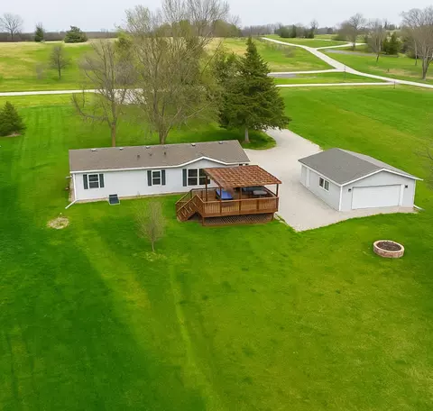 3316 Indian Point Dr, Ellston, IA 50074