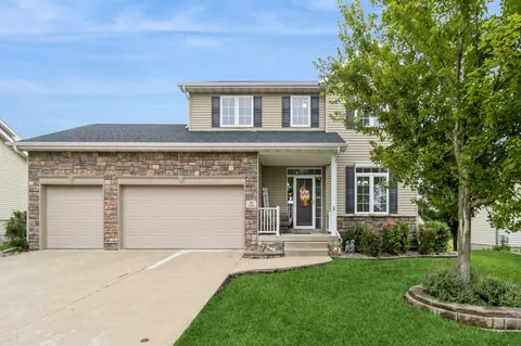 95 Aidan St, Waukee, IA 50263