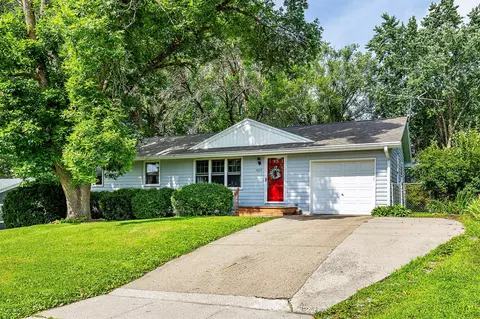 4210 SE 13th St, Des Moines, IA 50315