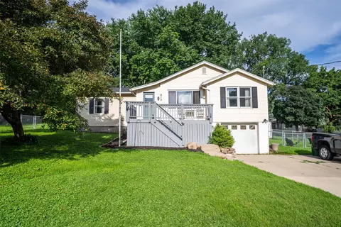 812 5th St, West Des Moines, IA 50265