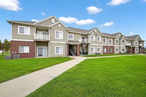 1207 N 6th St #16, Indianola, IA 50125
