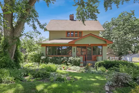 1130 35th St, Des Moines, IA 50311