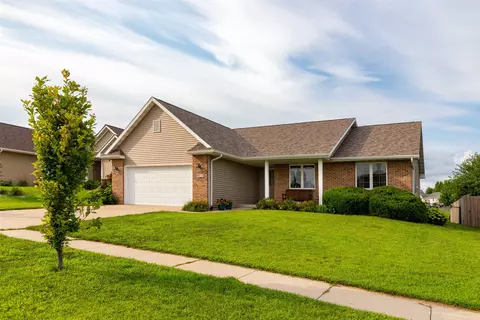 4817 Waller St, Ames, IA 50014