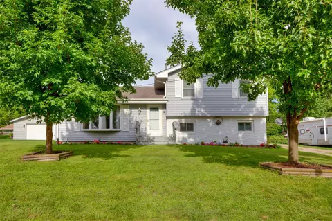 2020 NW 80th Ct, Clive, IA 50325