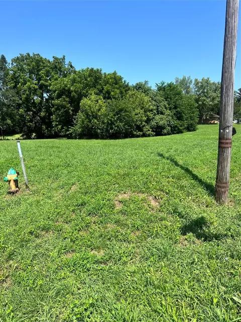 1660 E Army Post Rd, Des Moines, IA 50320