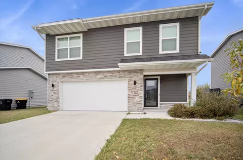 1365 SE Parkview Crossing Dr, Waukee, IA 50263
