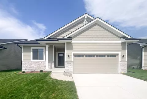 3302 NE Fawn Ln, Ankeny, IA 50021