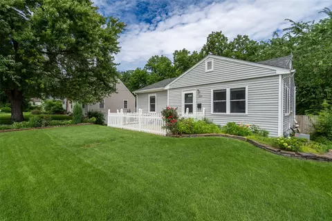 3119 Hickman Rd, Des Moines, IA 50310