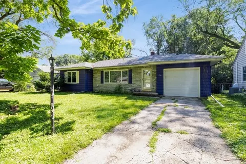 1714 Clark Ave, Ames, IA 50010