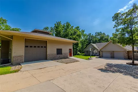 32291 Northwoods Rd, Adel, IA 50003