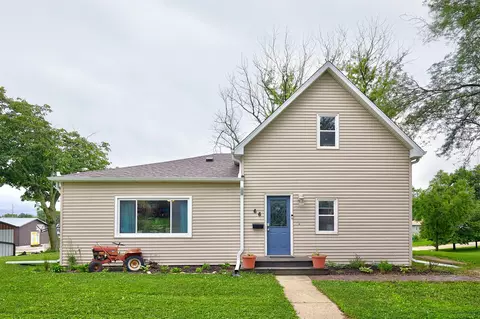 66 E High St, Winterset, IA 50273