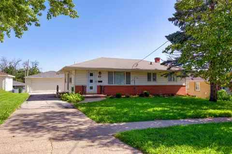 2616 Hull Ave, Des Moines, IA 50317