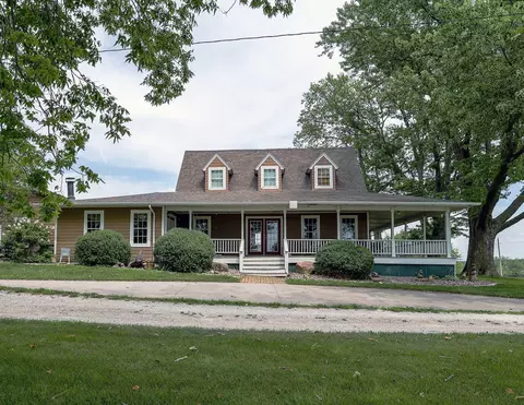3325 Mccomb St, Woodburn, IA 50275