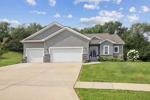 1605 W Girard Ave, Indianola, IA 50125