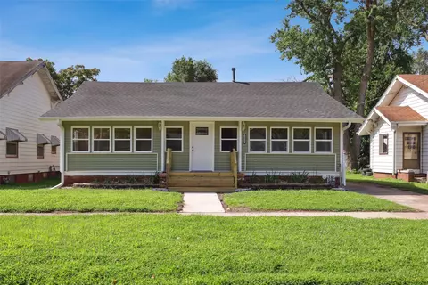 2425 Capitol Ave, Des Moines, IA 50317