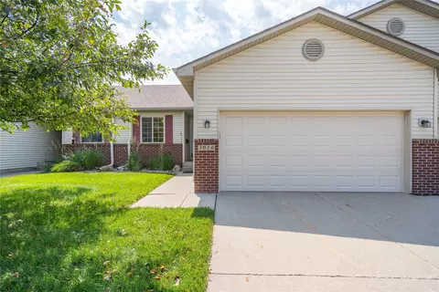 3010 SE Turnberry Dr, Ankeny, IA 50021