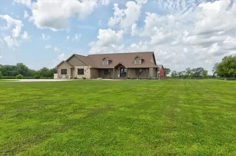 3594 SE Powers Dr, Runnells, IA 50237